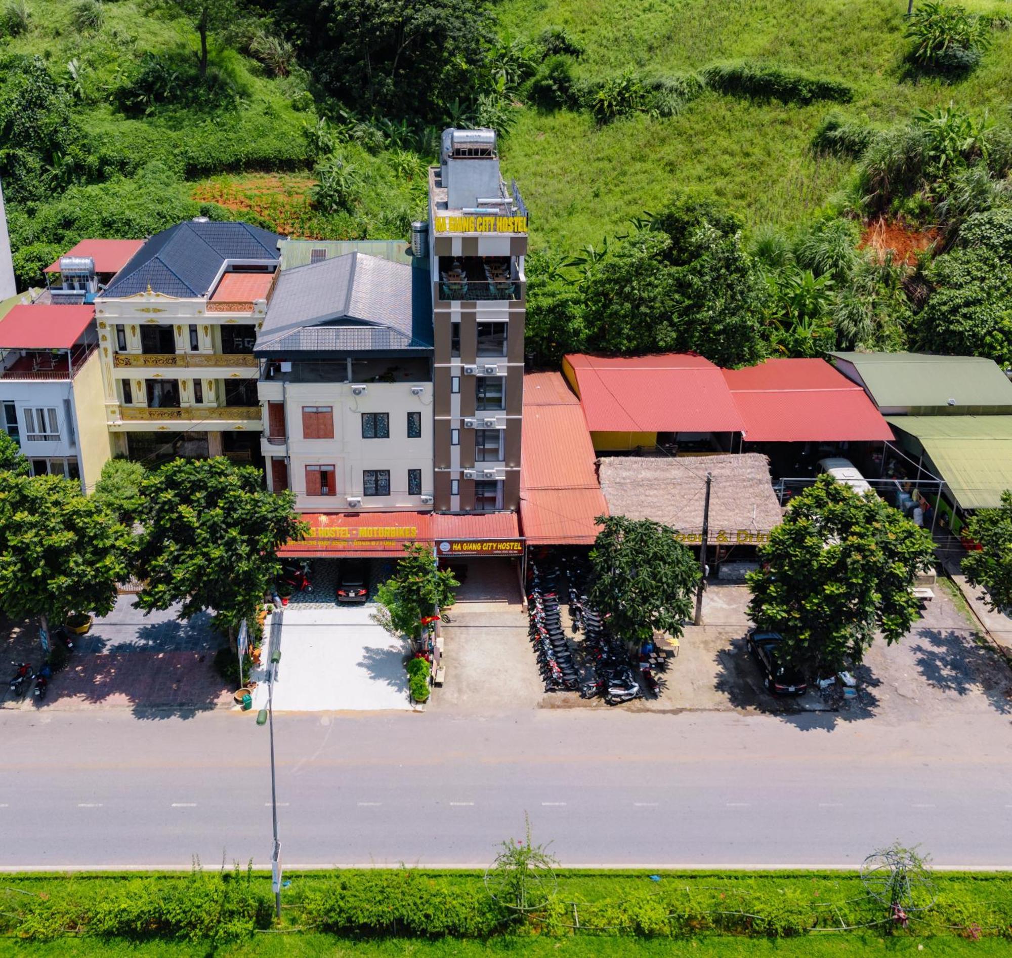 Ha Giang City Hostel ภายนอก รูปภาพ